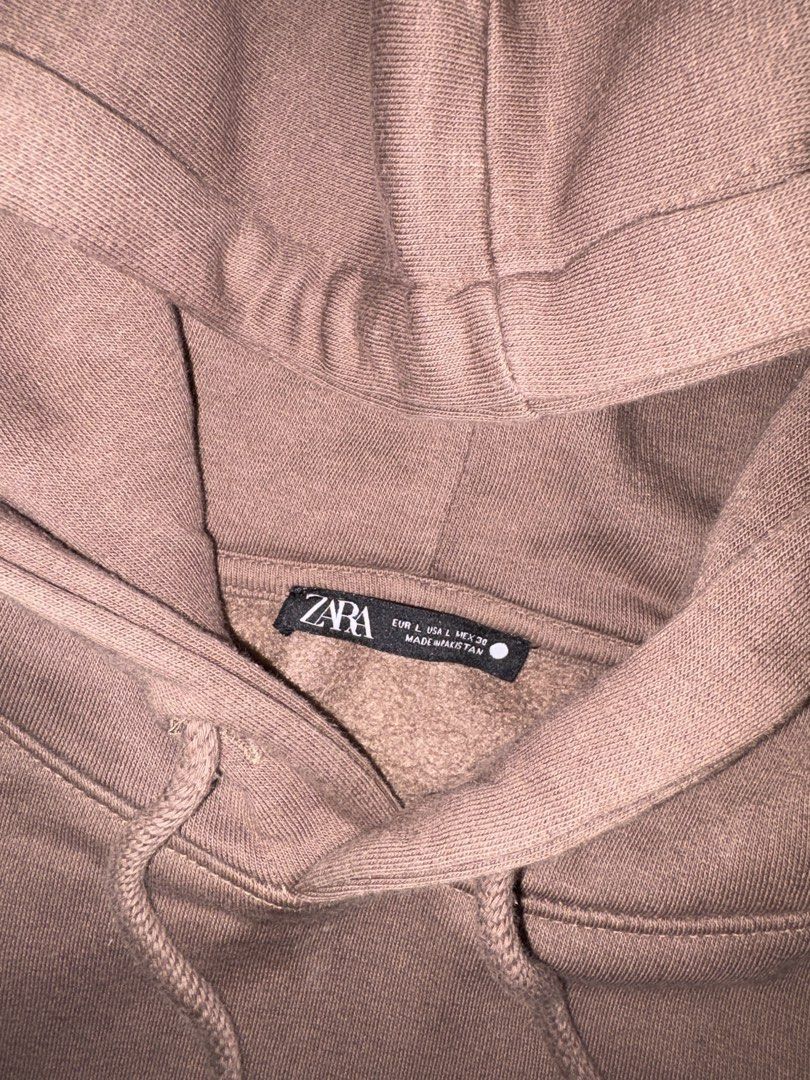 ZARA Oversized Double Lined Hoodie (Category: Coats, Jackets and Outerwear) located in Antipolo. Submitted by maiplus (Listing ID 1460076157, Image 2). Description: ZARA (Size L) Bust— 52in Length— 28in 📍Antipolo City.