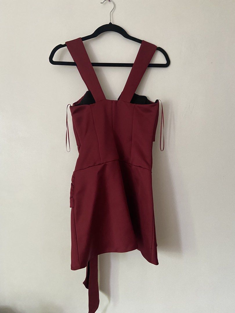Zara Red Mini Dress (Category: Dresses) located in Baliuag. Submitted by lovedbykirsh (Listing ID 1459942503, Image 2). Description: .