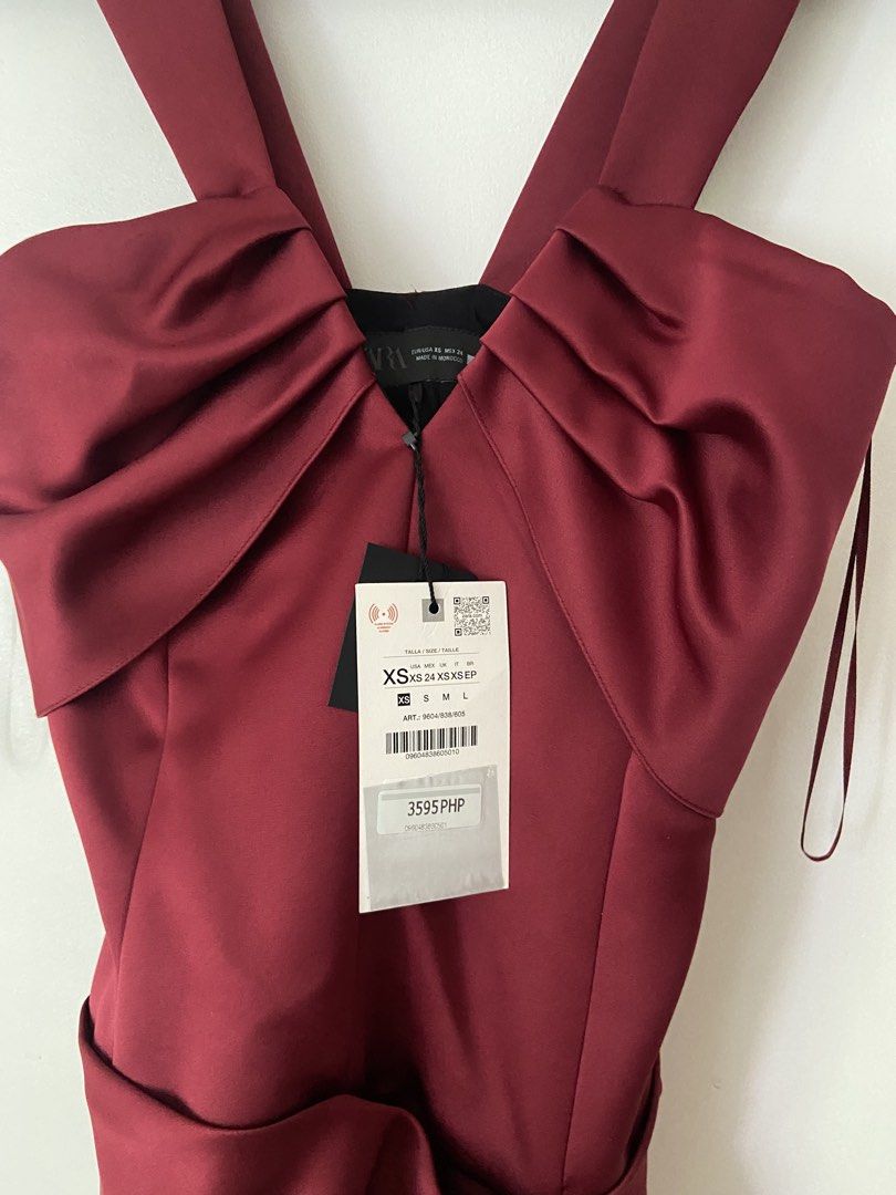 Zara Red Mini Dress (Category: Dresses) located in Baliuag. Submitted by lovedbykirsh (Listing ID 1459942503, Image 3). Description: .