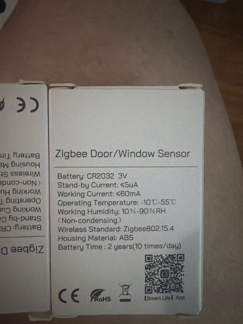 Zigbee Door/Window Sensor (Category: Entertainment Systems & Smart Home Devices) located in Singapore. Submitted by crystalhuifen (Listing ID 1460103311, Image 2). Description: .