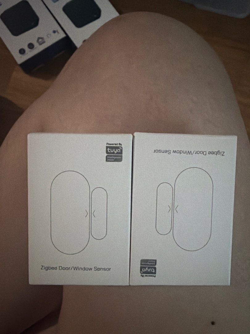 Zigbee Door/Window Sensor (Category: Entertainment Systems & Smart Home Devices) located in Singapore. Submitted by crystalhuifen (Listing ID 1460103311, Image 1). Description: .