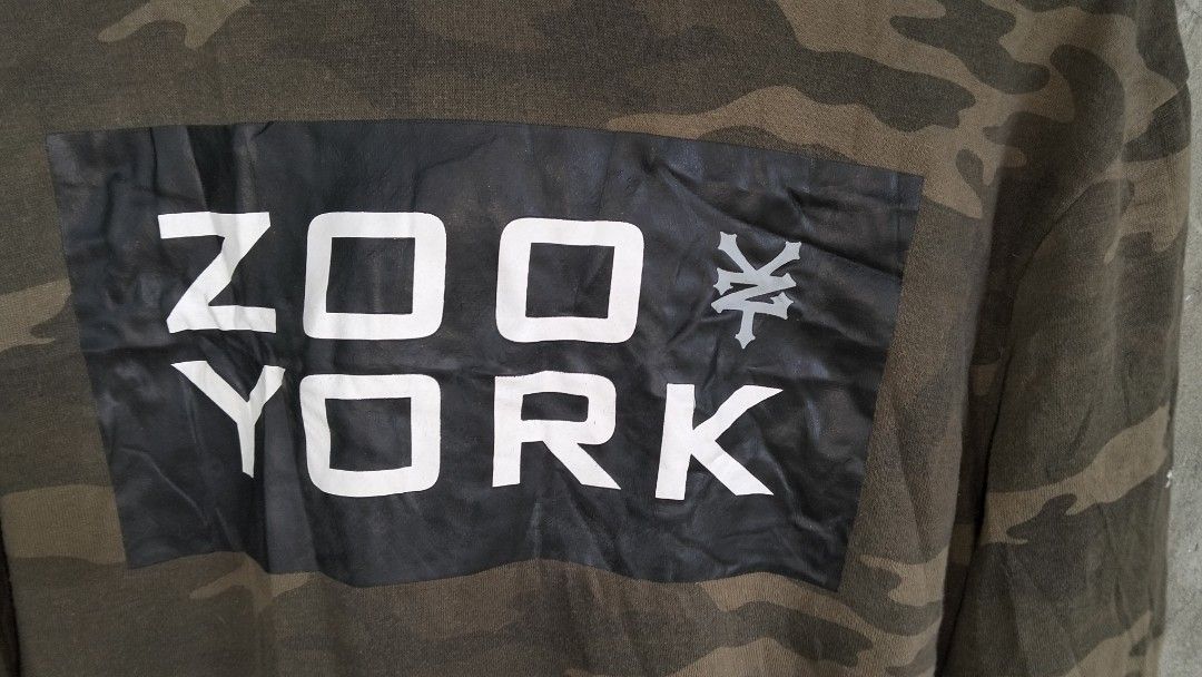 Zoo York camouflage (Category: Coats, Jackets and Outerwear) located in Alaminos. Submitted by thrift-matic (Listing ID 1459981644, Image 3). Description: .