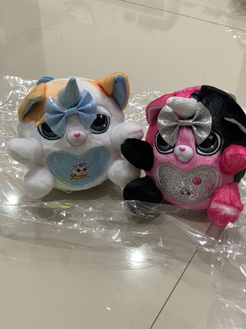 (Authentic) ZURU Rainbocorns Kittycorn Surprise (Category: Designer & Blind Box Toys) located in Marikina City. Submitted by vanssm (Listing ID 1460047074, Image 1). Description: Hindi pa nagamit, niregalo lang. Original bundle of 2.