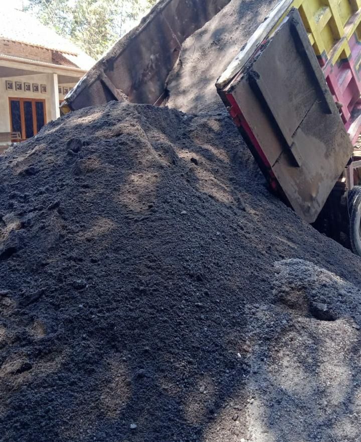 0852.1773.3268 Jual Pasir Termurah Di Wonosari (Kategori: Properti - Lainnya) berada di Yogyakarta. Dikirim oleh idijaya (ID iklan 1460211542, Gambar 1). Deskripsi: 🏗️ **JUAL PASIR TERMURAH DI WONOSARI** 🏗️ Sedang mencari pasir untuk **bangun rumah, renovasi, pengecoran, plesteran, atau kebutuhan proyek** di Wonosari? Kami siap membantu menyediakan pasir dengan **harga terjangkau dan kualitas yang bisa diandalkan.** ✅ Pasir untuk berbagai kebut