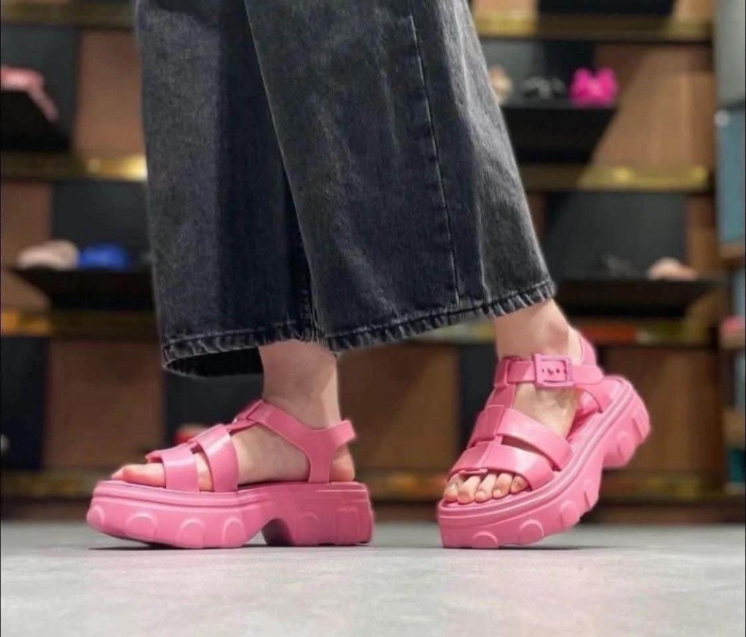 100% ORIGINAL & BRANDNEW MELISSA (Category: Sandals) located in Manila. Submitted by mydytrends (Listing ID 1460283024, Image 3). Description: 🩷NEGO PRICE FOR SURE MINER 🩷 - 100% Original & Brandnew Melissa Ella Sandals - Color: Pink - Size: 9 (UK 7 / EU 40) - Features a trendy chunky platform sole - Made with signature Melissa jelly material - Perfect for stylish everyday wear.