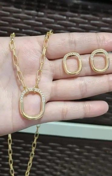14K Vermeil Gold 2n1 Set (Category: Necklaces) located in Caloocan City. Submitted by cheskhaionlinestore2.0 (Listing ID 1460288905, Image 3). Description: New Collection 🥰 14k GOLD VERMEIL 2n1 Set ₱1200 only 📌 What is Vermeil Gold? 14K Vermiel Gold Gold vermeil (pronounced ver-may) is a high-quality type of gold-plated jewelry defined by a sterling silver base metal, a thick gold layer (at least 2.5 microns), and a gold purity of 10 karats or 