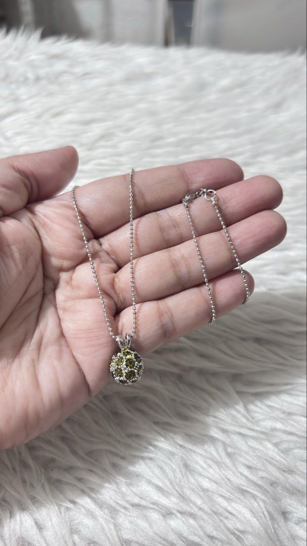 18k Plated Necklace (Category: Necklaces) located in Paranaque City. Submitted by dalle_closet (Listing ID 1460148044, Image 3). Description: length: 16inches 750 Plated (18k plated) missing ung isang stone sa pendant.