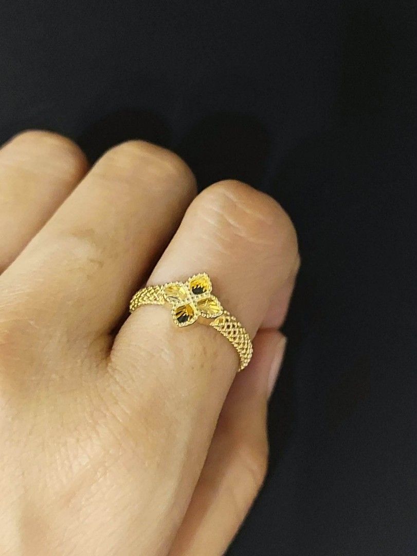 18k Saudi gold Roberto rings (Category: Earrings) located in Manila. Submitted by bhelgoldseller2ndaccount (Listing ID 1460163779, Image 3). Description: New!!✨New!!✨New!! Authentic 18k Saudi Golds 💯pawnable/naisasanla 💯with high appraisal rate 💯good investment 💯Direct supplier price 👉OPEN for resellers 🌺please take time to evaluate their actual sizes and grams 👉Best panggift for all occasions ✅ Sold per grams not per piece Kya lowest pric