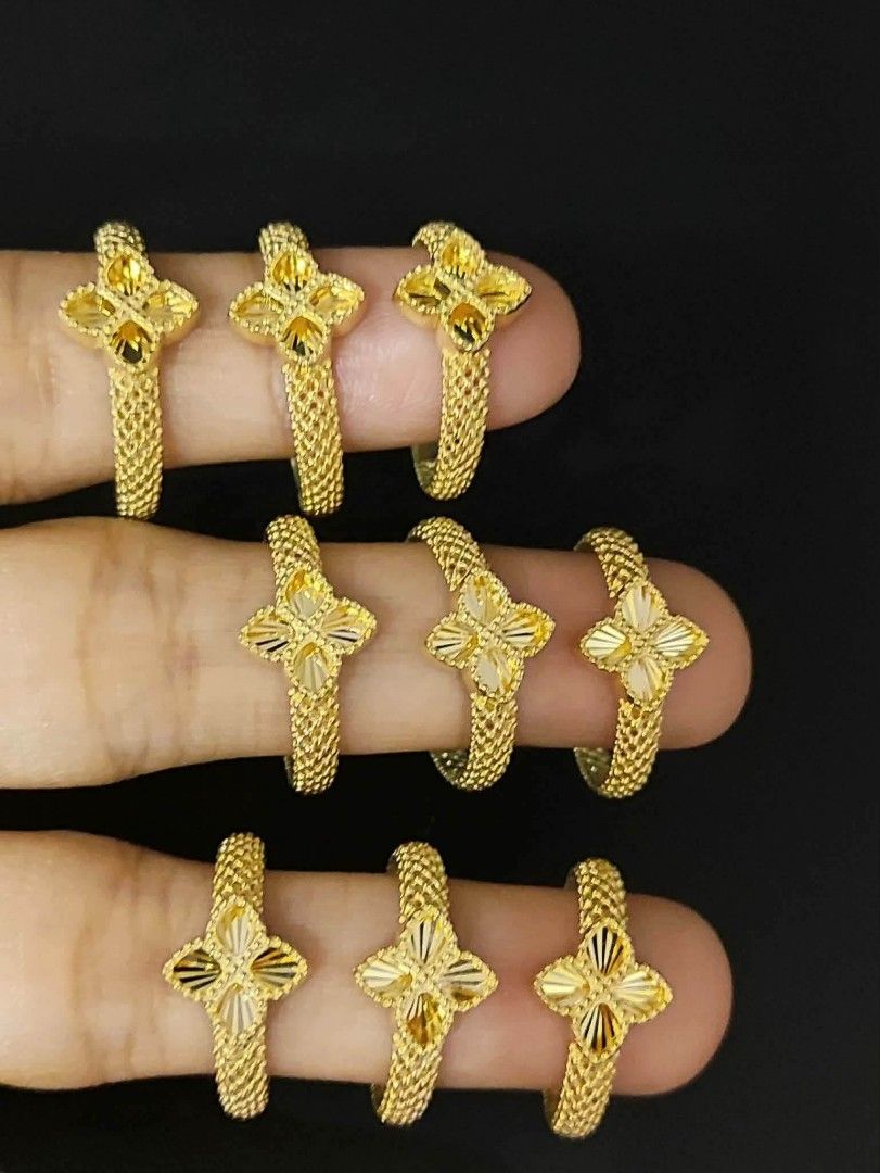 18k Saudi gold Roberto rings (Category: Earrings) located in Manila. Submitted by bhelgoldseller2ndaccount (Listing ID 1460163779, Image 1). Description: New!!✨New!!✨New!! Authentic 18k Saudi Golds 💯pawnable/naisasanla 💯with high appraisal rate 💯good investment 💯Direct supplier price 👉OPEN for resellers 🌺please take time to evaluate their actual sizes and grams 👉Best panggift for all occasions ✅ Sold per grams not per piece Kya lowest pric