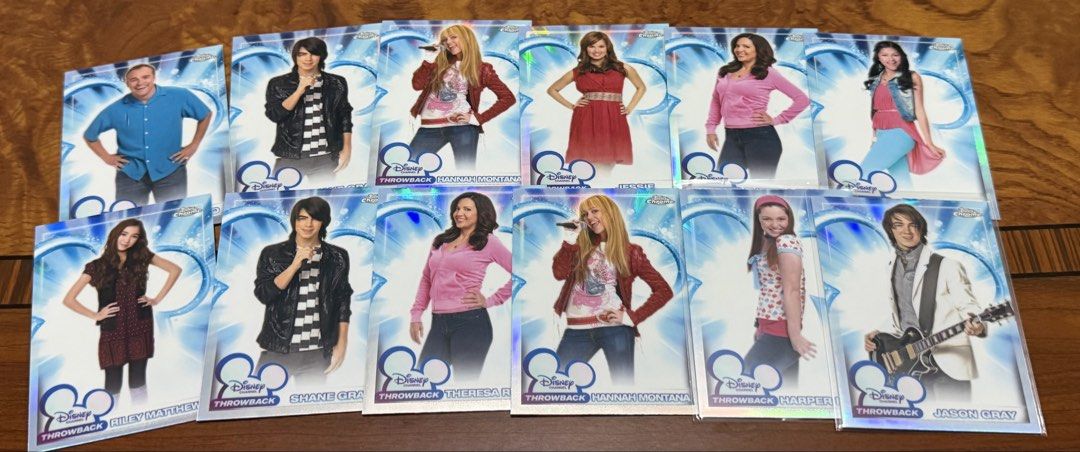 2026 Disney Throwback Topps Chrome Cards (Category: Raw Singles) located in Quezon City. Submitted by cookiesyy (Listing ID 1460288387, Image 1). Description: 200 each.