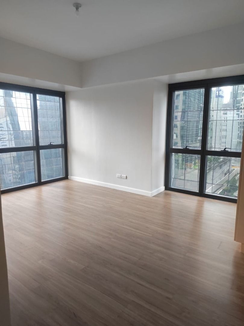 21M Gentry Residences 2 Bedroom (Category: Apartments & Condos) located in Mandaluyong City. Submitted by reichell_camprealty (Listing ID 1460108178, Image 2). Description: Gentry Residences 35th Floor 2BR - 95 sqm Brandnew Clean Title Lowest at 21M - with Balcony -with Maidsroom with own toilet and bath -with storage room -with 3 level retails connected too the building Parking available (optional) Tandem Parking 2M (nego) message me: Reichell S