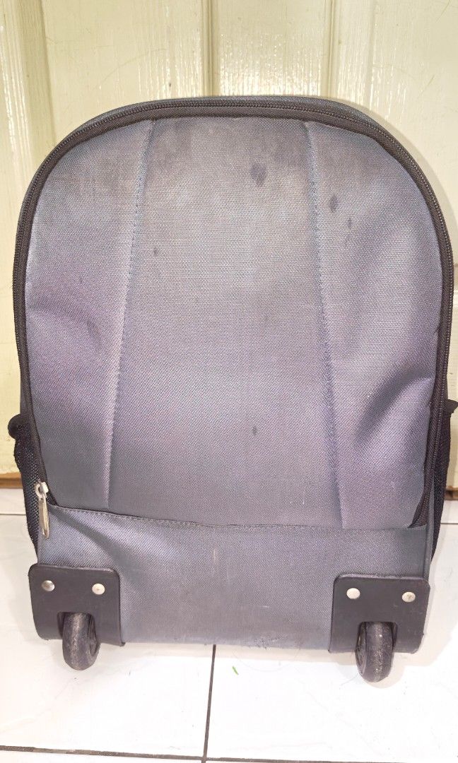 2-in-1 Backpack Trolley Bag (Category: Backpacks) located in Quezon City. Submitted by smilebabymitch (Listing ID 1460155905, Image 2). Description: .