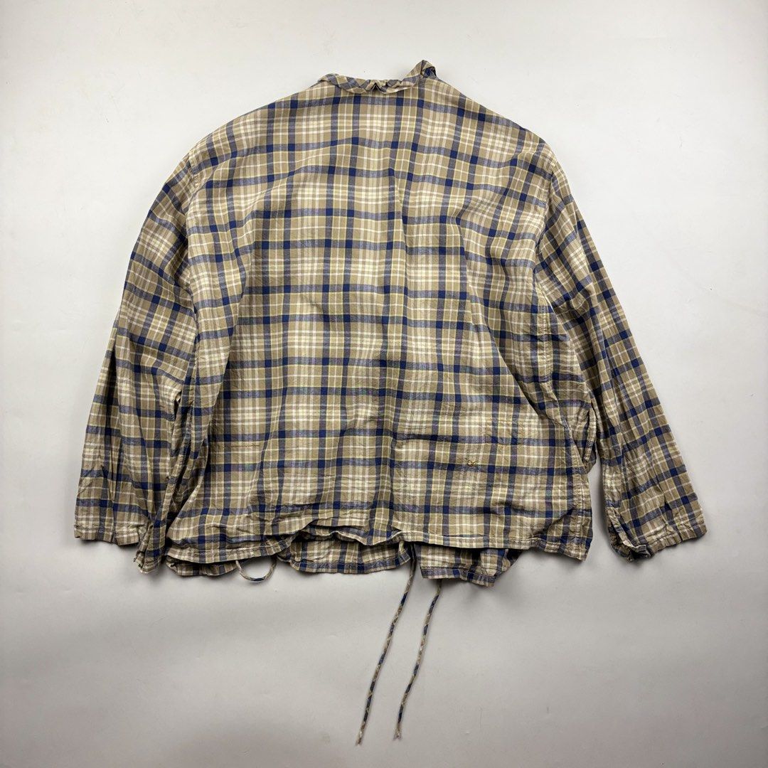 45Rpm Frill Blouse (Category: Blouses) located in Makati City. Submitted by ragrepository (Listing ID 1460247007, Image 2). Description: 45Rpm Frill Blouse Fits Medium to Large Length- 24” Pit to pit- 23” Sleeves- 20” Shoulder-18” Condition- 9.5/10 Flaw- None .