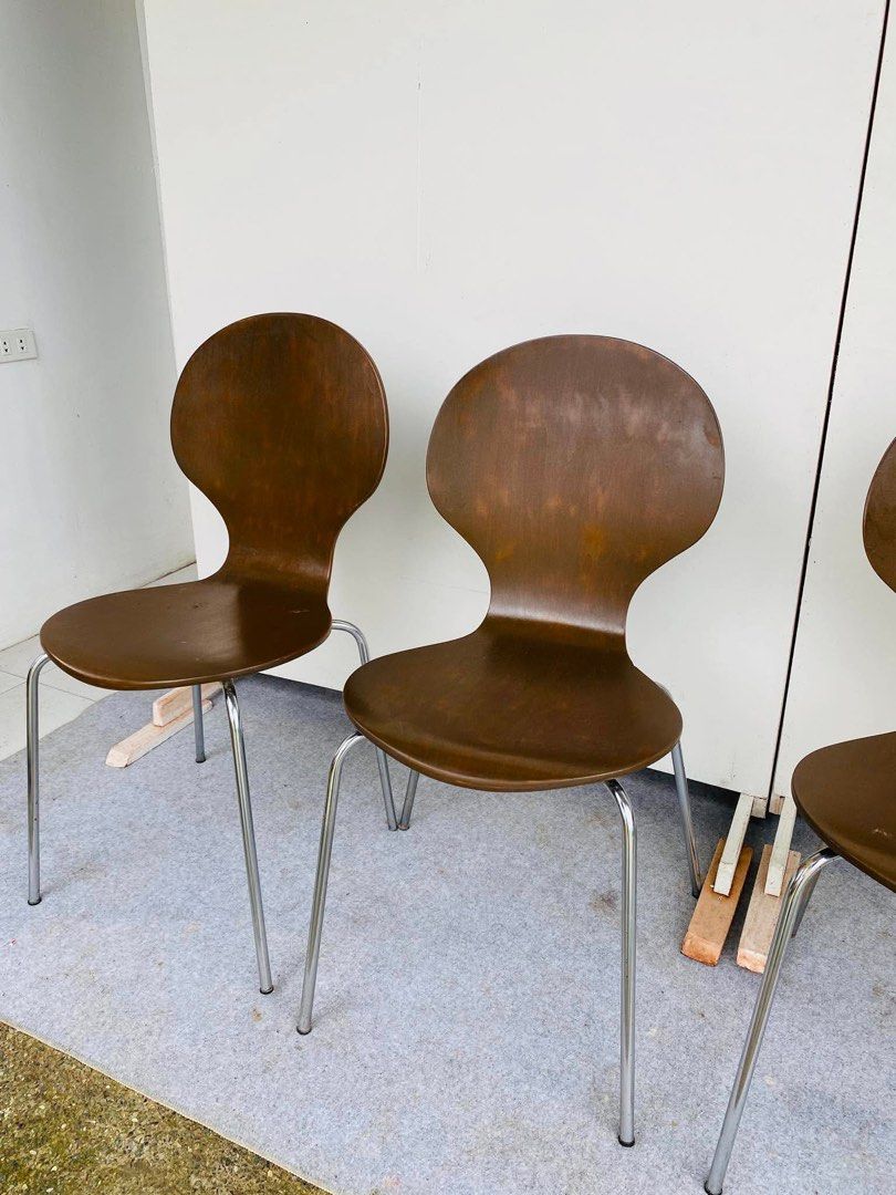 4PCS STACKABLE BENTWOOD CHAIRS (Category: Chairs) located in Manila. Submitted by _chinixx (Listing ID 1460124546, Image 3). Description: "JAPAN SURPLUS" 4PCS STACKABLE BENTWOOD CHAIRS SIZE: 17L" x 17W" x 18Sh" x 34H" inches (AS-IS ITEM) IN GOOD CONDITION.