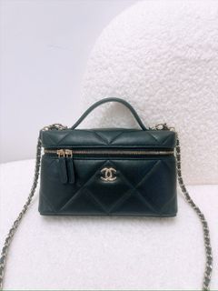 （分類：）位於 。 由 heras.luxury 提交（商品編號 1460137335，圖片 1）。簡介： 。