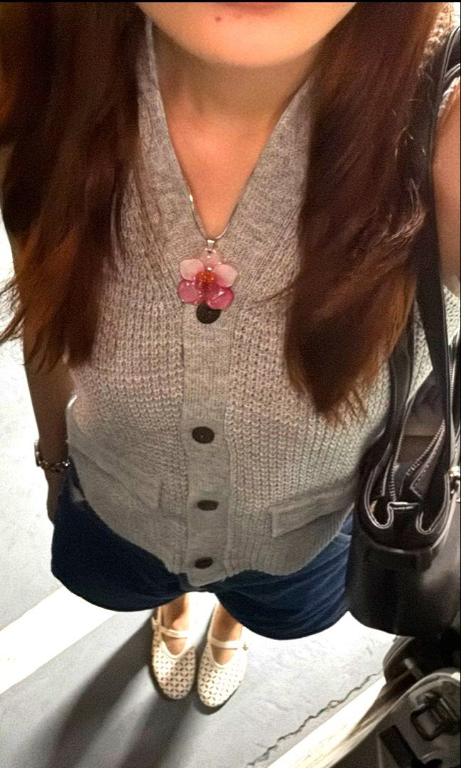 🪽 Grey Knitted Vest Top (Category: Sleeveless) located in Davao. Submitted by miffsmatcha (Listing ID 1460298119, Image 1). Description: 〰️ super comfy 〰️ stretchy.