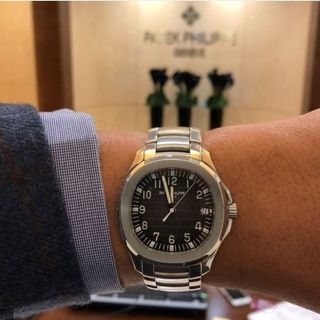 (Category: ) located in . Submitted by 0000watchcollectsg (Listing ID 1460145047, Image 1). Description: .