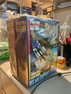 （分類：）位於 。 由 seventoys 提交（商品編號 1460178491，圖片 1）。簡介： 。