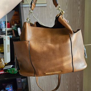 (Category: ) located in . Submitted by marianfinds (Listing ID 1460185752, Image 1). Description: .
