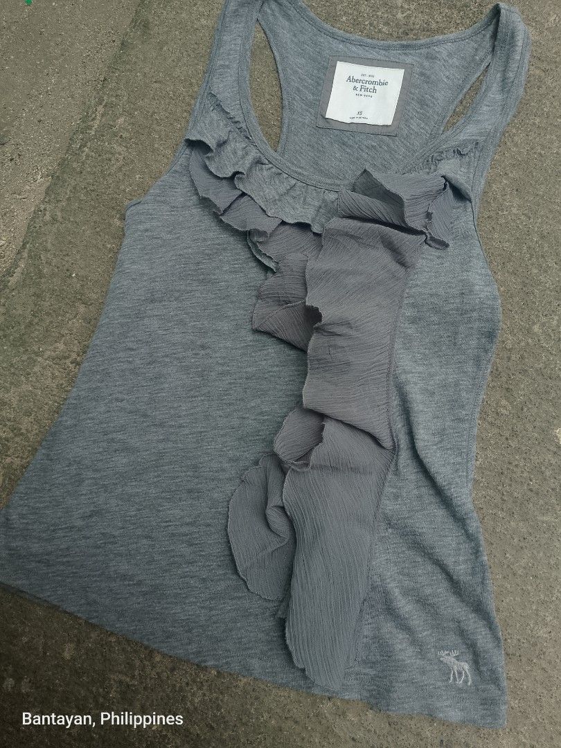 Abercrombie and Fitch top (Category: Others Tops) located in Bantayan. Submitted by rare.palautog (Listing ID 1460147307, Image 2). Description: Abercrombie and Fitch top Size XS W 13.5 L 22 Excellent condition No flaws Dm sa interested 📩 Cebu location 📌.