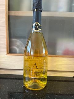 （分類：）位於 。 由 wine.books 提交（商品編號 1460120119，圖片 1）。簡介： 。