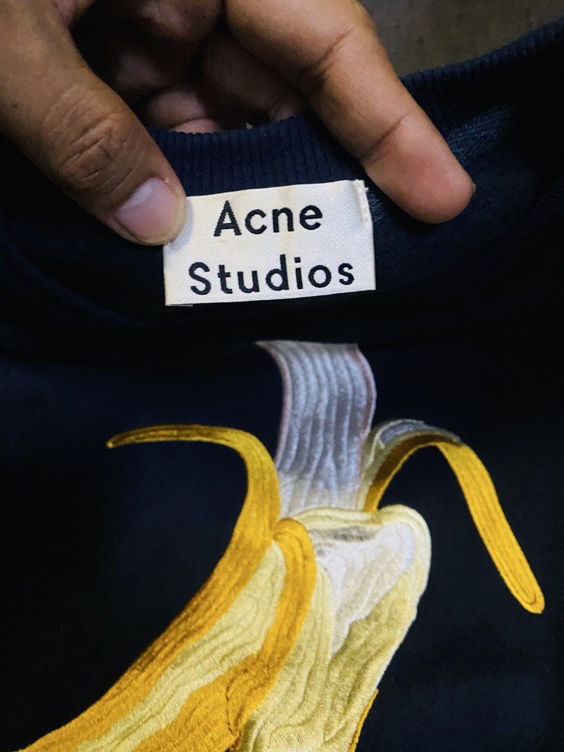Acne studios banana art jacket (Category: Activewear) located in Caloocan City. Submitted by luxurymurayta888 (Listing ID 1460238716, Image 2). Description: size M.