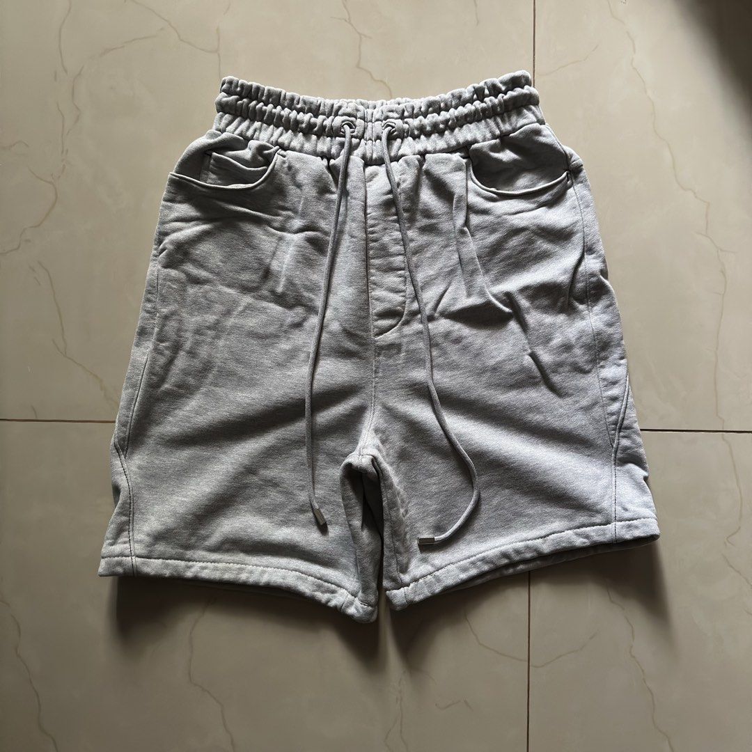 Ader error Baggy Gray Short (Category: Shorts) located in Quezon City. Submitted by notmhico (Listing ID 1460190177, Image 1). Description: .