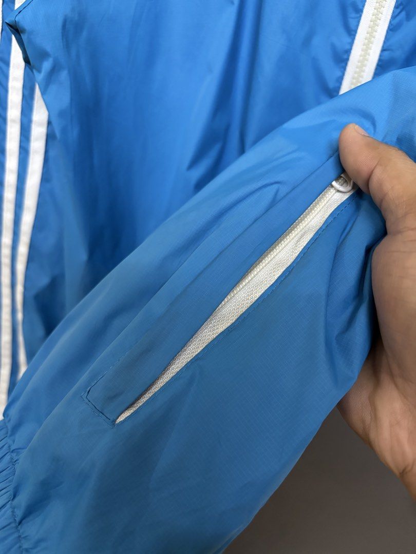 Adidas Climaproof Windbreaker (Category: Coats, Jackets and Outerwear) located in Cavite. Submitted by staythrifted.23 (Listing ID 1460144432, Image 3). Description: Adidas Climaproof Windbreaker Size : Large on 🏷️ Dimes : Lenght 28 Width 23 Sleeve lenght 26.5 Condition : Excellent to Like new Color rate : 9.7/10 Issue : None 📩📩📩 Loc. Cavite We ship nationwide Payment first 📌DISCLAIMER: We are not associated or affiliated with any brand post