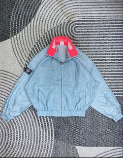 (Category: ) located in . Submitted by .fashionaddict (Listing ID 1460135549, Image 1). Description: .