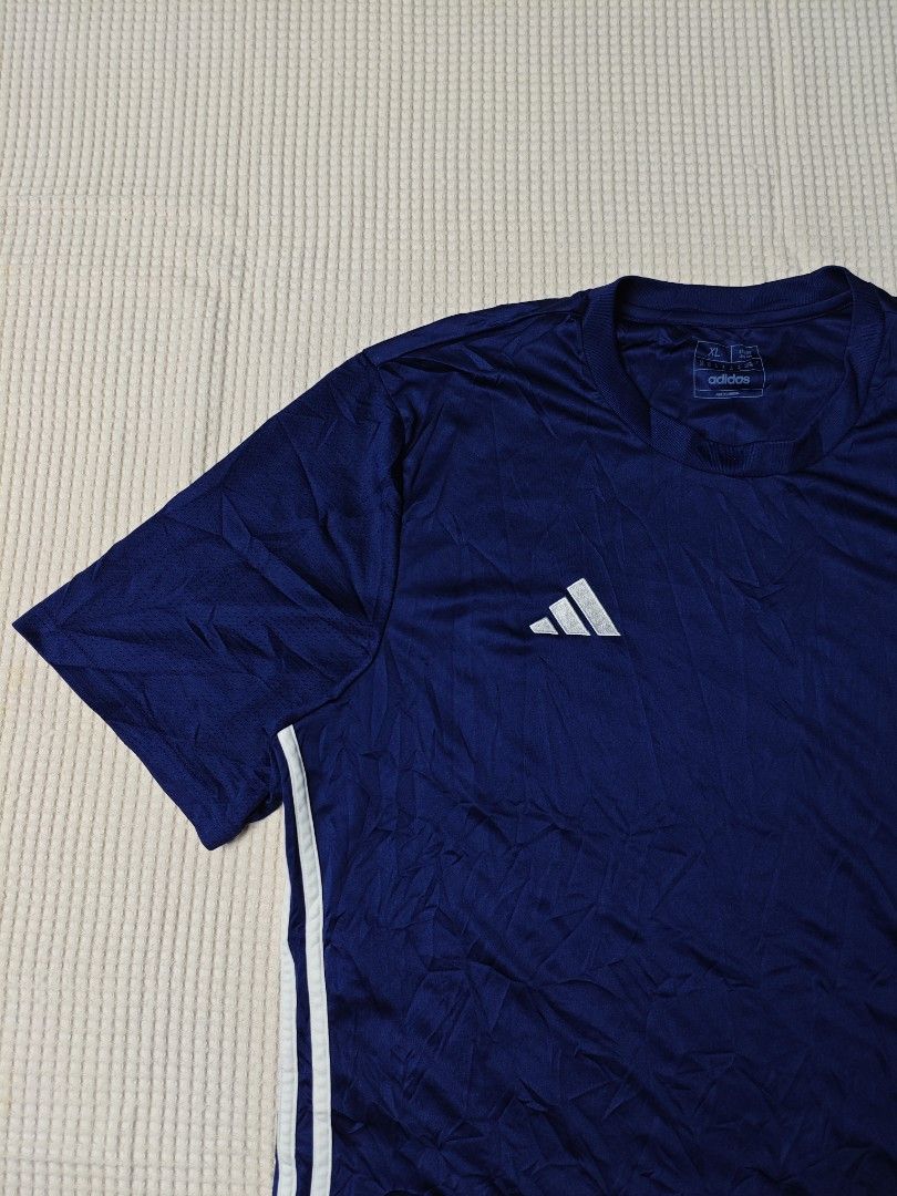 Adidas Dri-FIT Jersey (Category: Activewear) located in Dapitan. Submitted by vincesabejon (Listing ID 1460108573, Image 3). Description: Adidas Dri-FIT Jersey XL On Tag 21" Width 30" Length Excellent Condition No issue Need Wash Php:📥📥📥 Loc: Mindanao Unli vouch and vc for safety!.