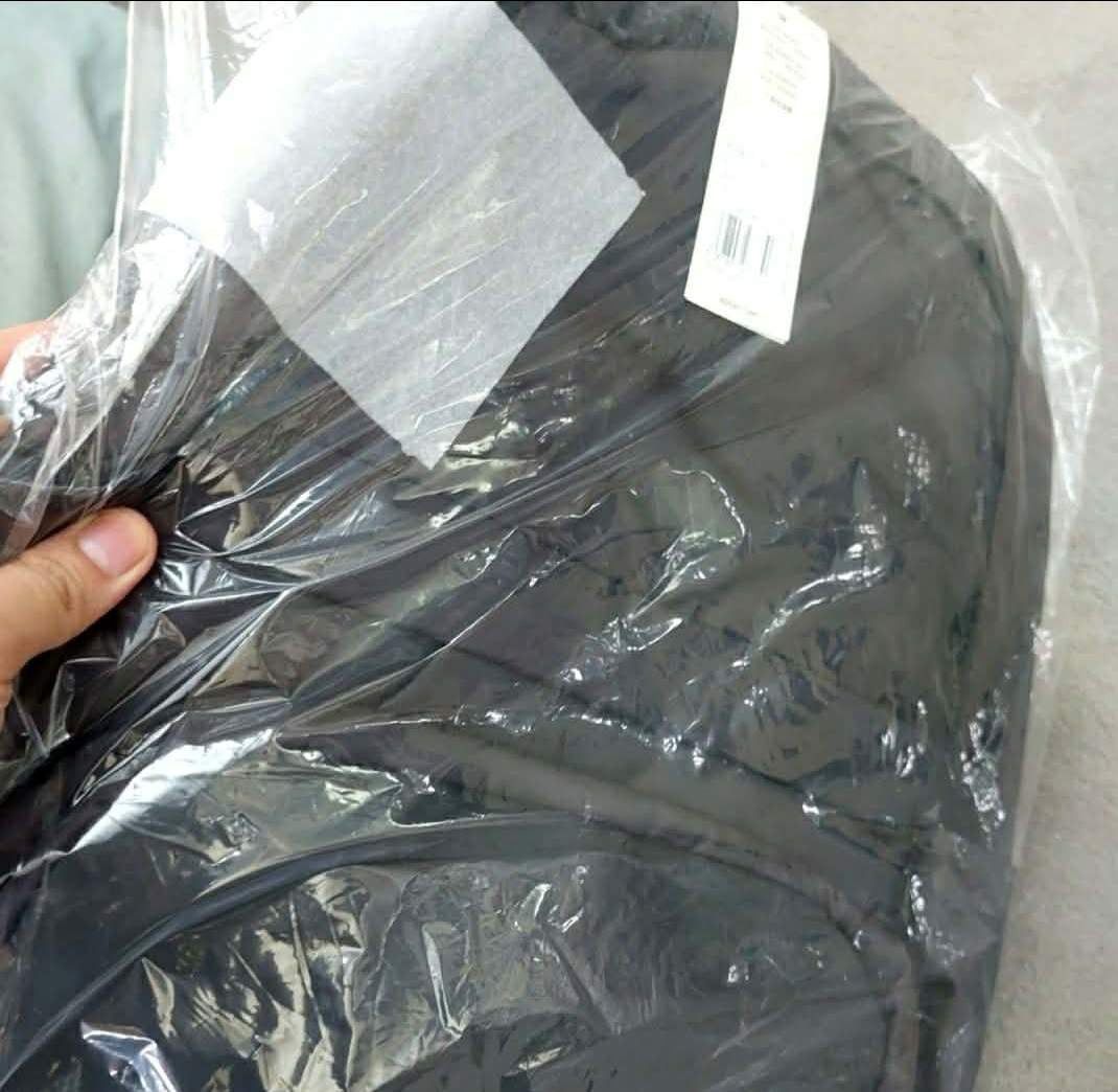 Adidas GL BP [GlowLine™] Backpack (Black) (Category: Backpacks) located in Cebu City. Submitted by jasonchu1089s (Listing ID 1460170603, Image 3). Description: bought sa Adidas store for Php1800 never used, still new, rfs extra lang in case main one needed replacement negotiable if you get more than one item (check profile lang maybe naa something else you like hehe :)) Adidas backpack Color: Black New with original tags Main compartment for stor
