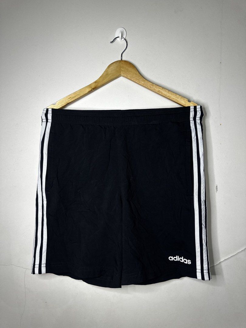 ADIDAS TRACK SHORT (Category: Shorts) located in Molave. Submitted by thriftmate13 (Listing ID 1460275727, Image 1). Description: .