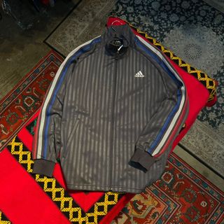 (Category: ) located in . Submitted by vintagelism.clothing (Listing ID 1460240126, Image 1). Description: .