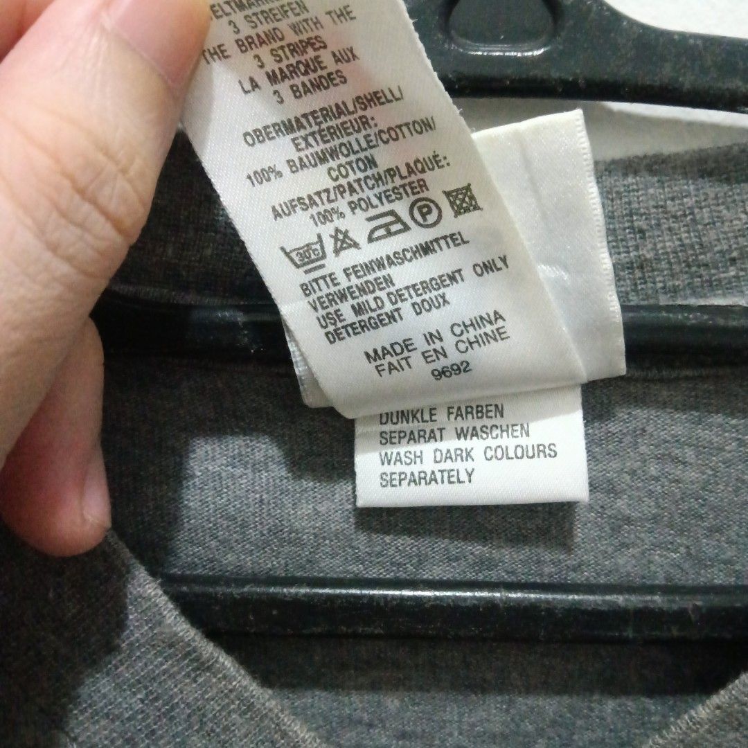 ADIDAS Vintage Shirt (Category: Tshirts & Polo Shirts ) located in Quezon City. Submitted by jaychingsss (Listing ID 1460205405, Image 3). Description: Adidas Vintage Shirt - 200 23x31 Complete Tags Color Rate: 9.5/10 No issue.
