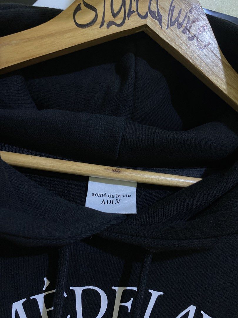 ADLV x LISA ( Black Pink ) (Category: Hoodies) located in Tacurong. Submitted by styledtwice1999 (Listing ID 1460285901, Image 3). Description: 🔥Acmé De La Vie ADLV x BLACKPINK Lisa “The Pinnacle of Life” Brand: Acmé De La Vie (ADLV) X Lisa Condition: Brand New Condition (Pristine, clean, and perfectly preserved) Color: Jet Black 🔥Acmé De La Vie (ADLV) Laurel A Logo Emblem Hoodie in classic black. This specific piece features the signature “The