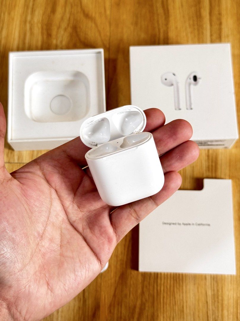 Airpods GEN 2 CHARGING CASE ONLY (Category: Headphones & Headsets) located in Manila. Submitted by prelovedbyporttt (Listing ID 1460177151, Image 1). Description: Airpods GEN 2 CHARGING CASE ONLY • 100% No hidden defects • 100% Battery health is in great condition • 100% Fully functional • 100% Original item (feel free to check my transaction post on my page for proof of authenticity) If you have any questions, feel free to send us a message anyt