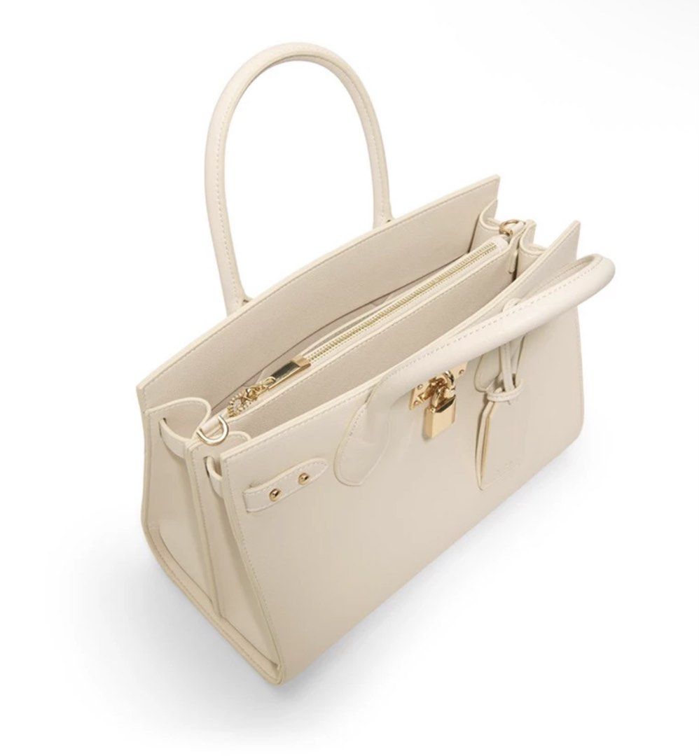 ALDO BAG (Category: Luxury Bags & Wallets) located in Angeles City. Submitted by makeityours.love (Listing ID 1460270869, Image 3). Description: Aldo bag 💯 AUTHENTIC Shoulder/cross bag/hand bag Money back guarantee if proven fake! Negotiable for sure buyer!.