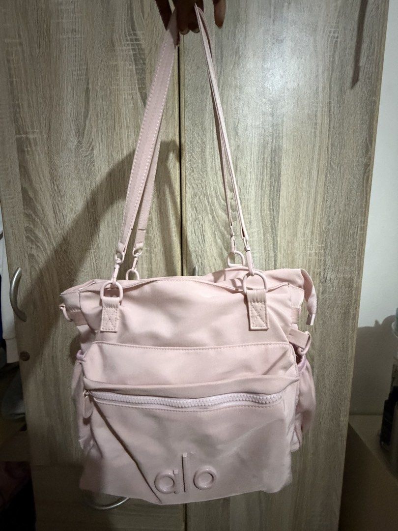 Alo tote bag from vietnam (Category: Tote Bags) located in Rizal. Submitted by maemaedegu83659 (Listing ID 1460279726, Image 3). Description: Good as new 1 time lang nagamit.