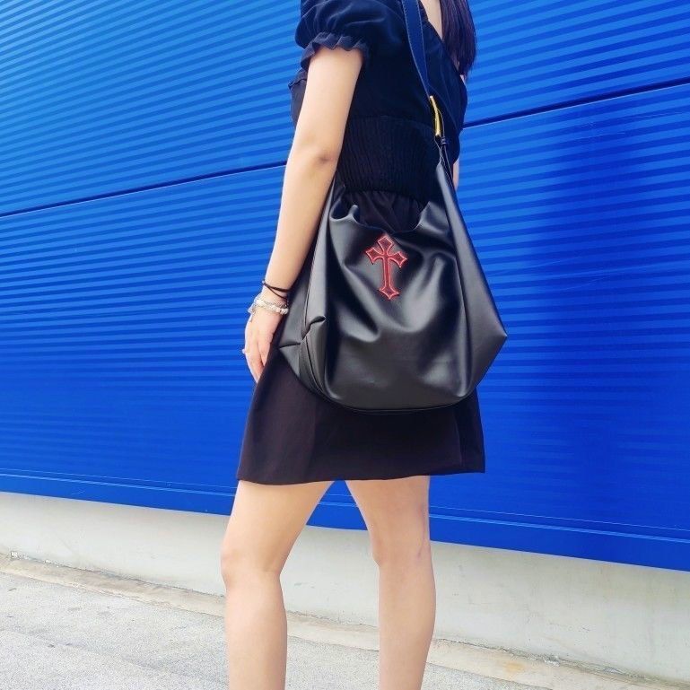 Alt/Gothic Cross Black Bag (Category: Shoulder Bags) located in Makati City. Submitted by xizxz (Listing ID 1460152593, Image 3). Description: Large and spacious bag that can fit a laptop. Please manage your expectations🖤 .