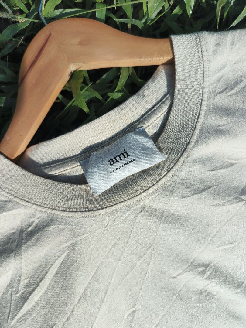 Ami (Category: Tshirts & Polo Shirts ) located in Trento. Submitted by renanteblanco113 (Listing ID 1460267301, Image 3). Description: Ami (Authentic ✅) Dimes: 20x26.5 Excellent condition Color rate: 9.8/10 "color may vary due to lighting outdoor" no issue.