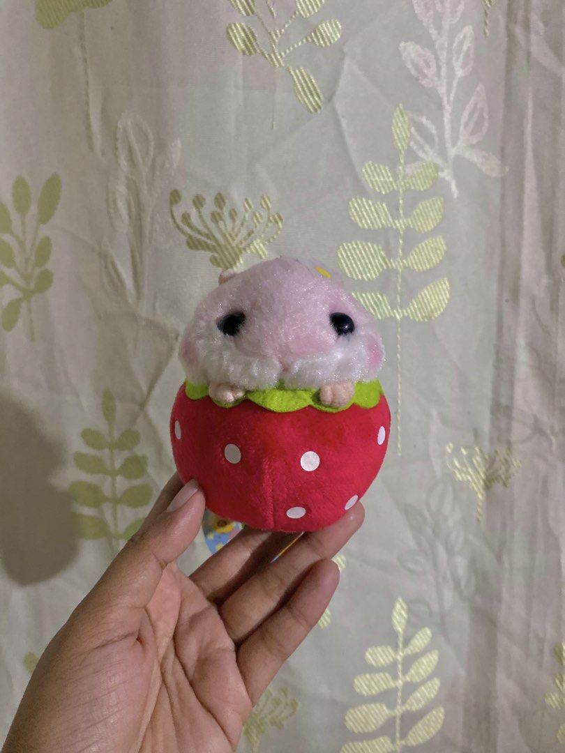 Amuse Hamster Strawberry (Category: Designer & Blind Box Toys) located in Pili. Submitted by larkspurbloom7 (Listing ID 1460272418, Image 2). Description: .