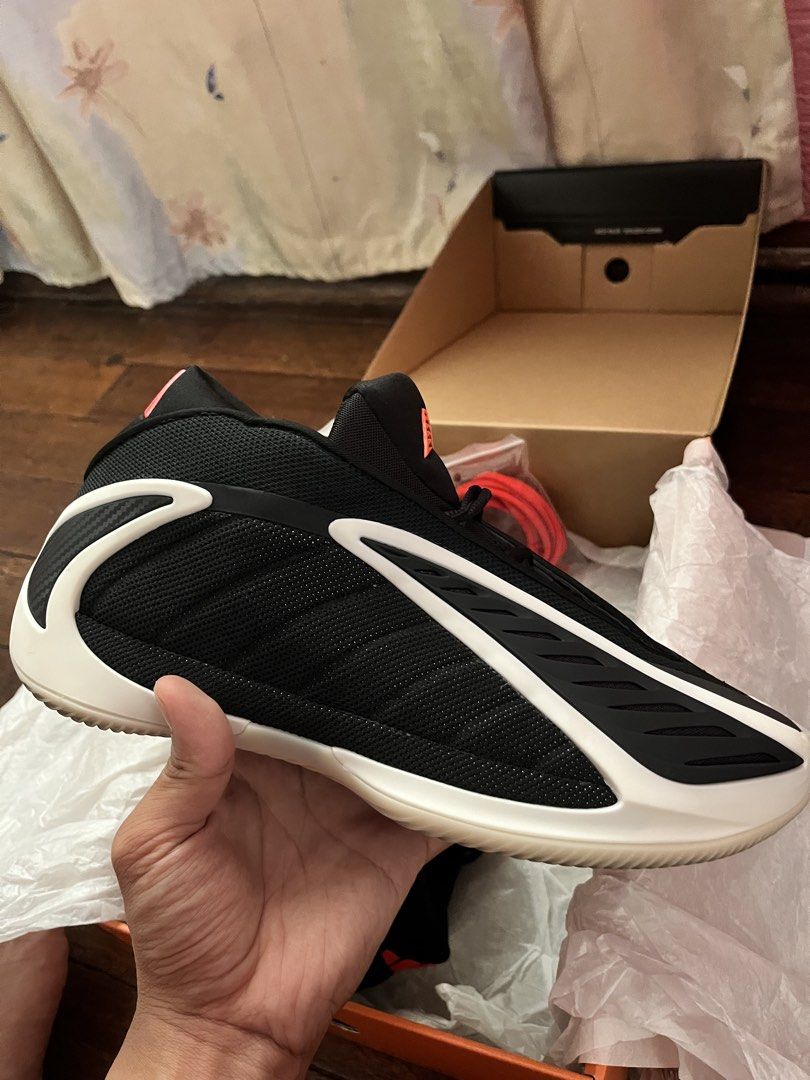 Anthony Edwards 2 "Core Black" (Category: Sneakers) located in Manila. Submitted by zealcrystal-3163da (Listing ID 1460211717, Image 2). Description: Anthony Edwards 2 "Core Black" Size 9 Used twice (wooden court) With box and extra shoe lace Location: Las Piñas Slightly negotiable.