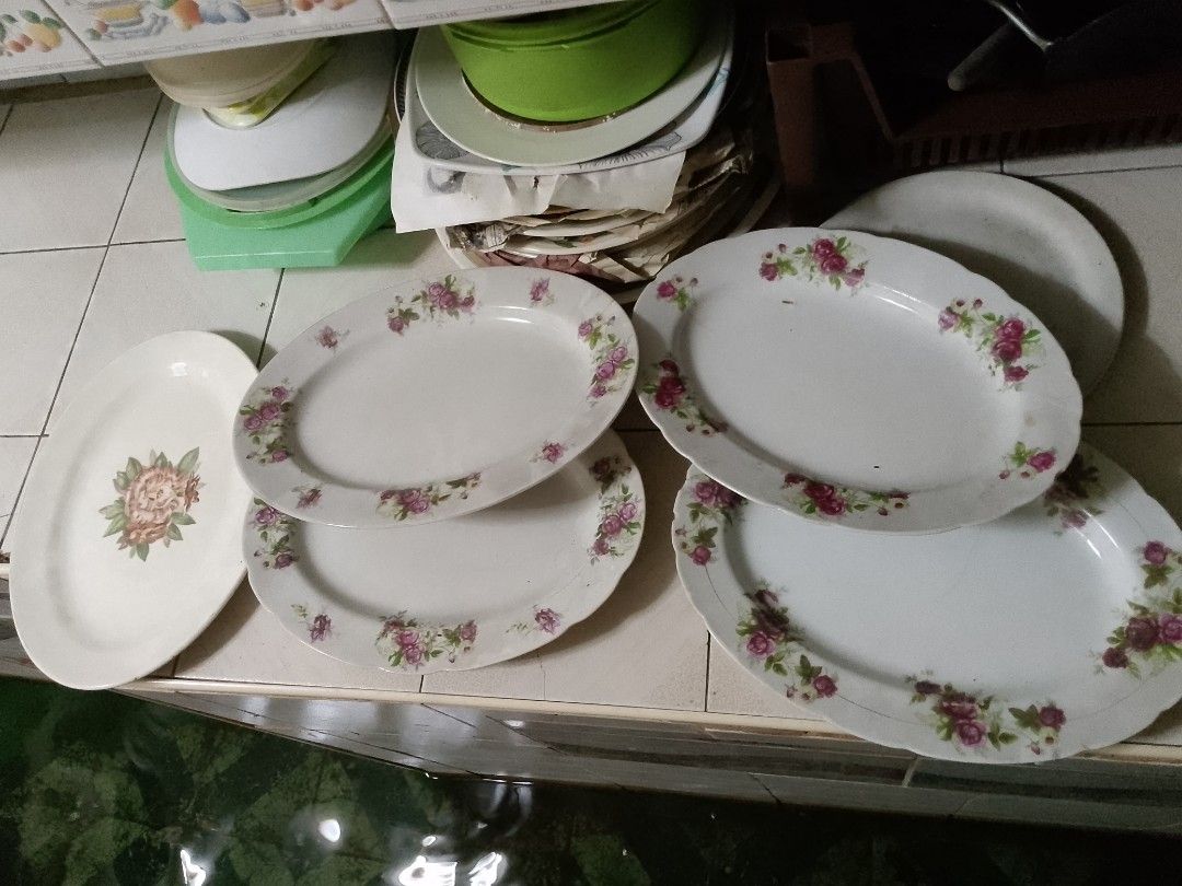Antique dinner ware (Category: Dinnerware & Cutlery) located in Malabon City. Submitted by bugoy18 (Listing ID 1460153734, Image 3). Description: .