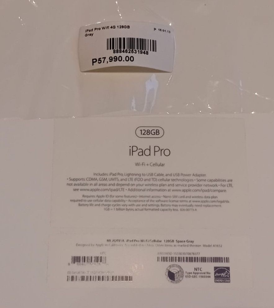 Apple iPad Pro (12.9-inch) - Space Gray Model A1652 (Category: iPad) located in Caloocan City. Submitted by winsell76 (Listing ID 1460155664, Image 2). Description: - iPad Pro 12.9in - Color: Space Gray - Model: A1652 - Storage: 128gb - WiFi Cellular - With charging cable - Packaged with iPad Pro Smart Keyboard worth 200usd - Packaged with 2pcs Silicone Case worth 4790php each (1pc well used) - slight dent at the back.