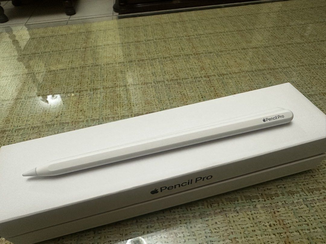 Apple Pencil Pro (Category: Other Mobile & Gadget Accessories) located in Dinalupihan. Submitted by arajoyceflores (Listing ID 1460200172, Image 1). Description: Good as new. Used once to set up and try RFS: will shift to Apple Pencil USB-C Meet up: Bataan/Subic Shipping: COD/COP LBC.