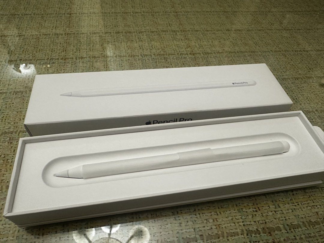 Apple Pencil Pro (Category: Other Mobile & Gadget Accessories) located in Dinalupihan. Submitted by arajoyceflores (Listing ID 1460200172, Image 2). Description: Good as new. Used once to set up and try RFS: will shift to Apple Pencil USB-C Meet up: Bataan/Subic Shipping: COD/COP LBC.