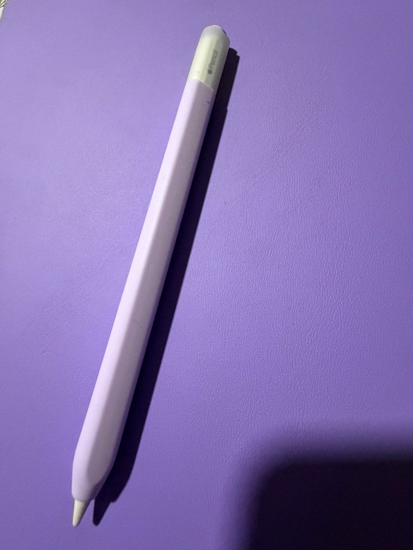 Apple Pencil USB-C Lavender Silicone Sleeve (Category: Other Accessories) located in Manila. Submitted by living_1234 (Listing ID 1460244442, Image 2). Description: 🍎 Apple Pencil (USB-C) – Original Apple ✨ Condition: Like New / Good Condition 📦 Inclusions: Apple Pencil (USB-C)/ silicone protector/ box 🎨 Color: White 🔌 Charging: USB-C 🔗 Connectivity: Bluetooth 🧲 Magnetic Attachment: Yes ✅ Compatible with: • iPad Air 11”/13” M4, M3, M2 • iPa