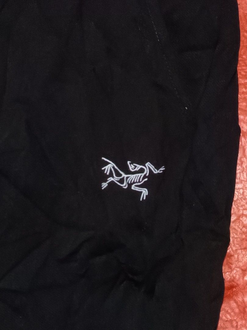 Arcteryx Jogger pants (Category: Joggers) located in Cebu City. Submitted by iamnegotiable (Listing ID 1460199665, Image 3). Description: arcteryx Jogger pants Logo embroind front Logo at the back patch size XXL Dimes measured on flat surface Waistline 34-38 garter stretchable Length 38.5 inch leg opening 6 inch issue sa leg opening may scratch may loose stitch available price negotiable.