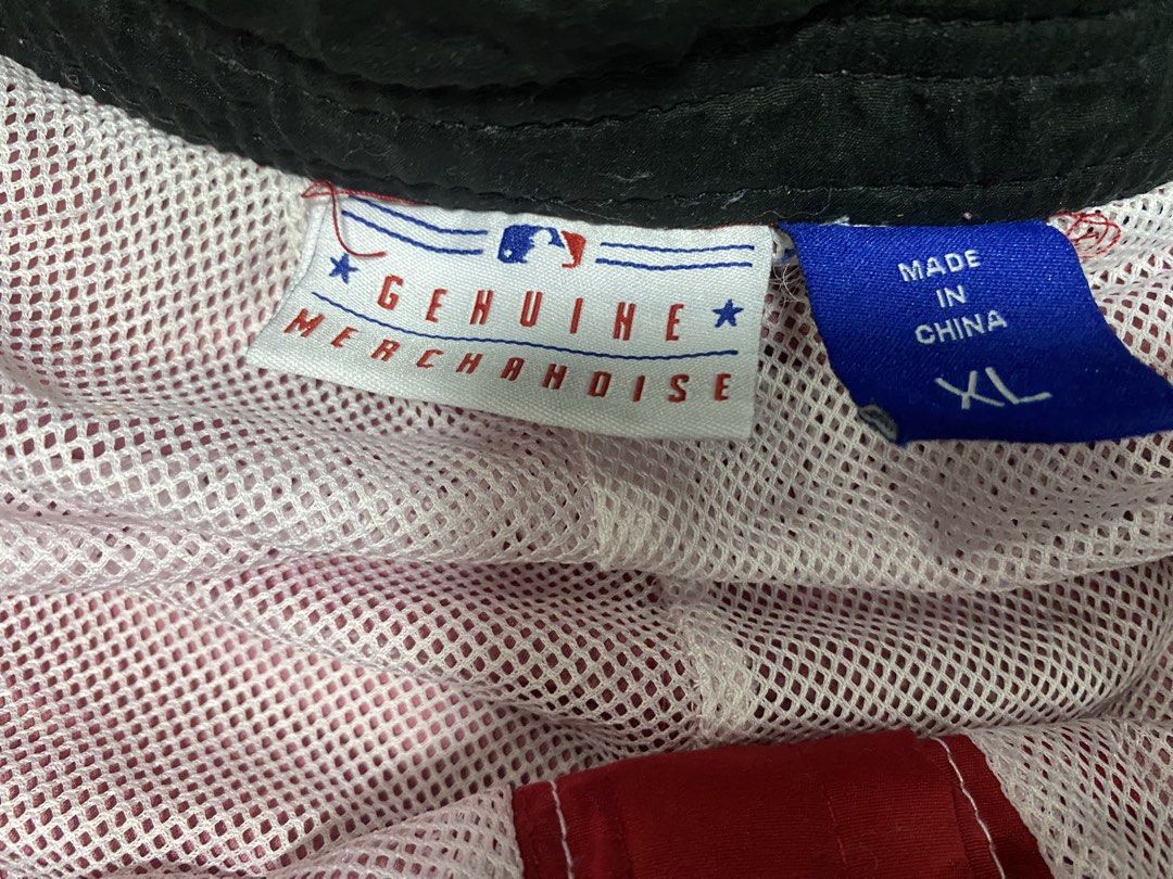 Arizona Diamondbacks MLB board shorts / swim trunks (Category: Announcements) located in San Mateo. Submitted by thriftnija (Listing ID 1460233323, Image 2). Description: Issue yung tali nya kita sa pic ayun lang!.