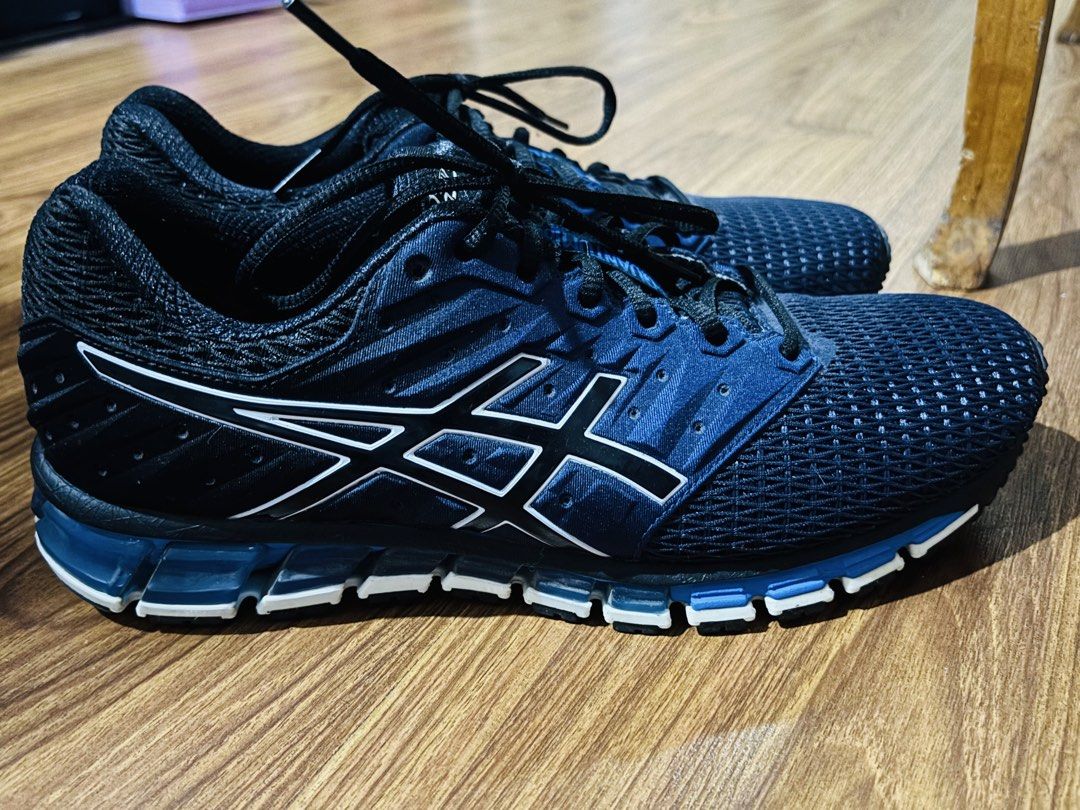 ASICS GEL Quantum 180-2 (Category: Sneakers) located in Marikina City. Submitted by tracykrystlem (Listing ID 1460125976, Image 2). Description: Selling a barely used pair of ASICS GEL-Quantum 180 2 in the striking “Peacoat Black/Directoire Blue” colorway. These are incredibly comfortable, feature 180 degrees of premium GEL cushioning, and are perfect for running, gym workouts, or casual everyday wear. Condition is an easy 9.5/10. The mesh uppers